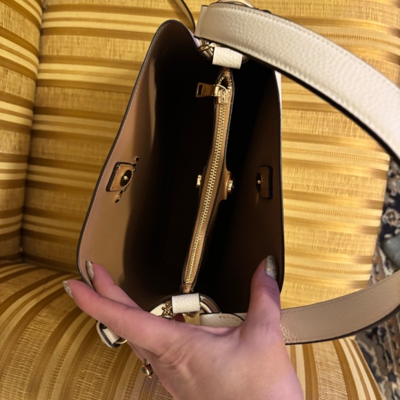 White Coach Bucket Bag - Picture 4 of 4